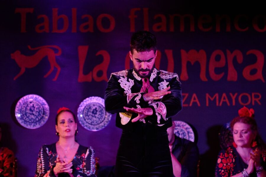 Madrid: Flamenco Show La Quimera with Drinks & Dinner Option - Choosing Between Drinks and Dinner