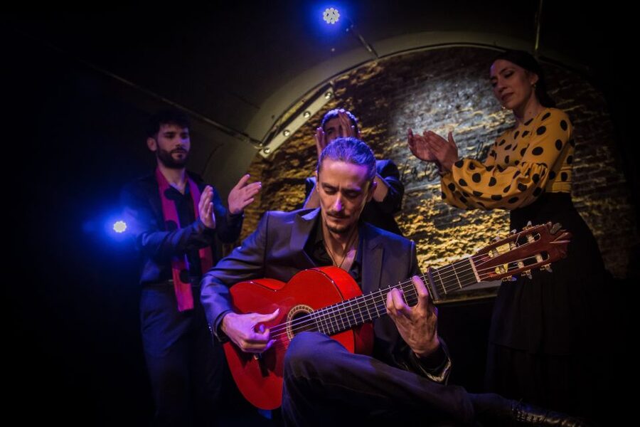 Madrid: La Cueva de Lola Flamenco Show Tickets with Drink - Finding La Cueva de Lola in La Latina