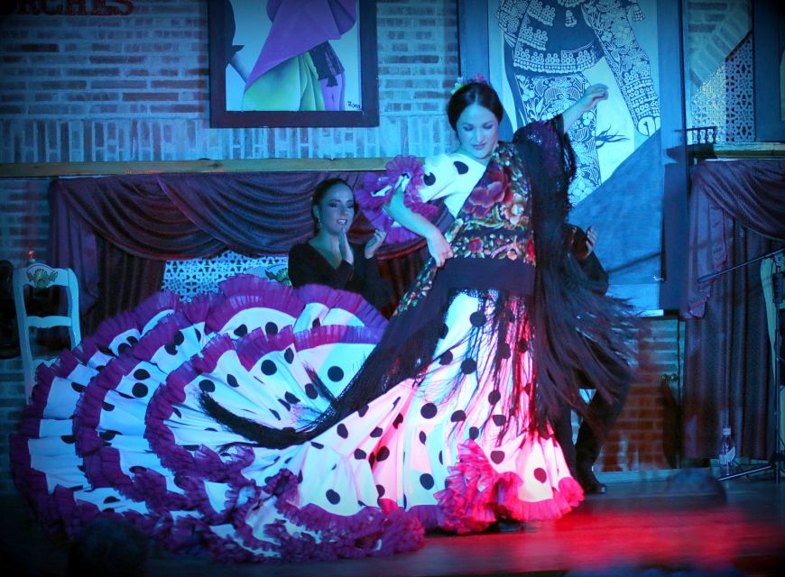 Madrid: Los Porches Flamenco Show with Tapas and Wine Ticket - Key things to know before you book