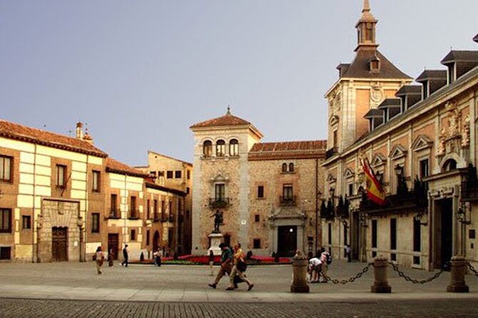Madrid Old Town Tour & Flamenco Show with Optional Dinner - The Royal Palace and the scale of Spanish monarchy