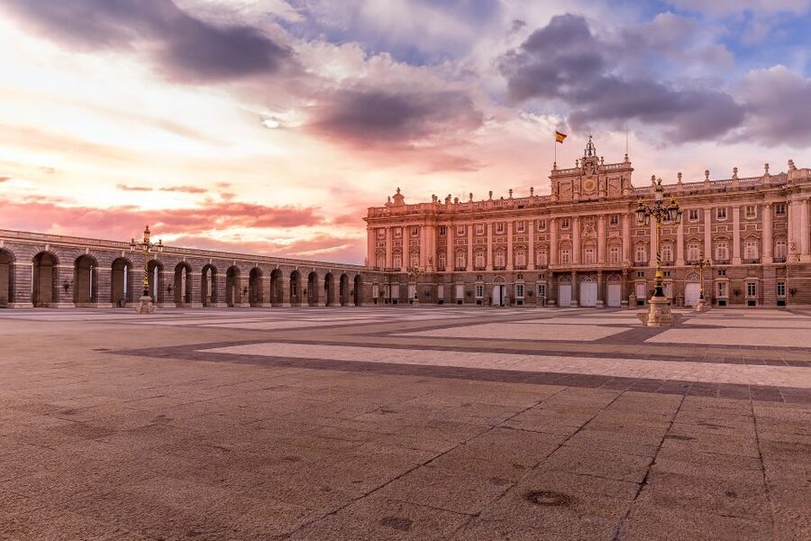 Madrid: Sunset Walking Tour with Optional Flamenco Show - What this Madrid evening tour is really like