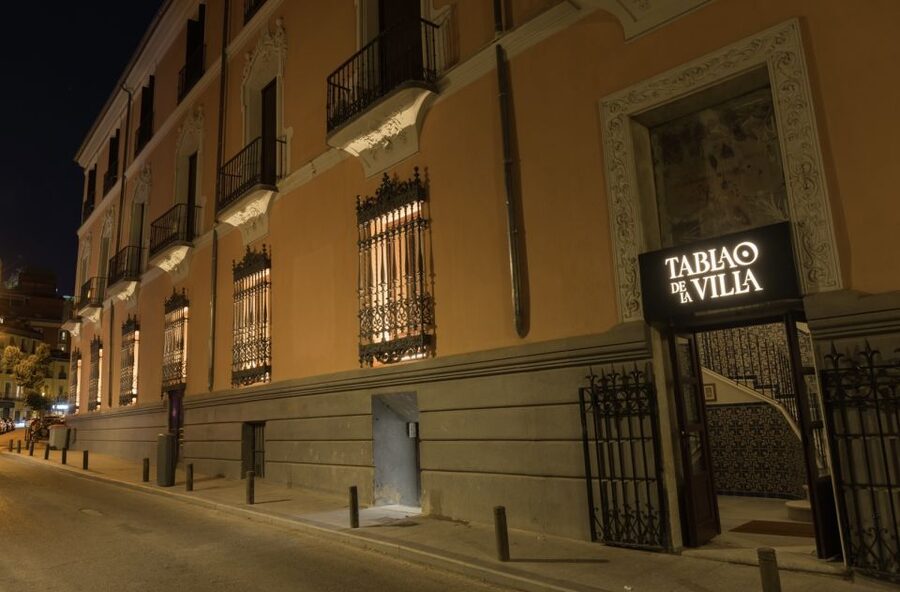 Madrid: Tablao de La Villa Flamenco Show - Entering a 19th-century Madrid home