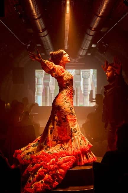 Madrid: the most impressive flamenco show at Tablao la Carmela! - Why the vaulted cellar changes the mood