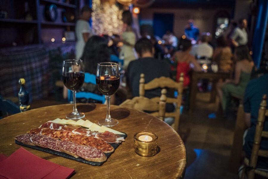 Malaga: Authentic Flamenco Show at El Gallo Ronco - Should you book El Gallo Ronco?