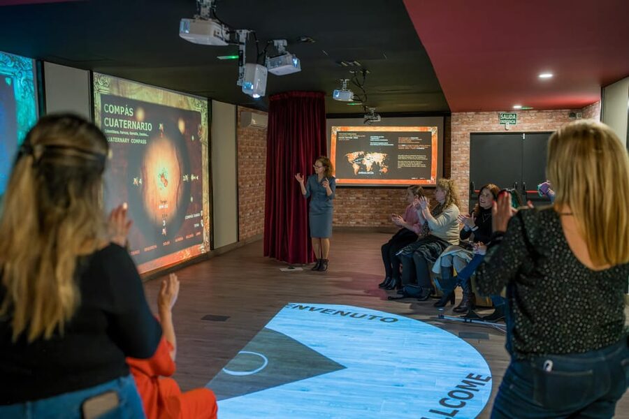 Málaga: Flamenco Course 4pm + 1-Hour Show, 3 Tapas and Drink - Same day or split across two days?