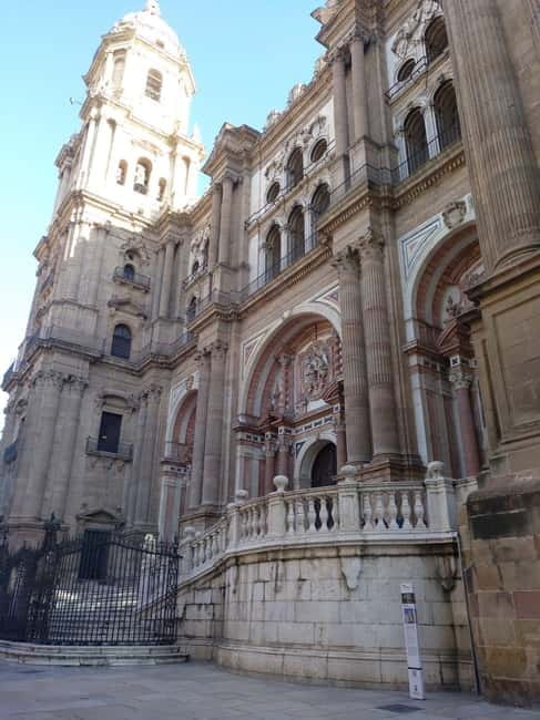 Malaga: old town walking tour & flamenco show - Saint Thomas Hospital and Bishop Square