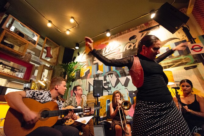 Nights of Authentic Flamenco and Local Gastronomy in El Born - The flamenco performance: close, emotional, and lively