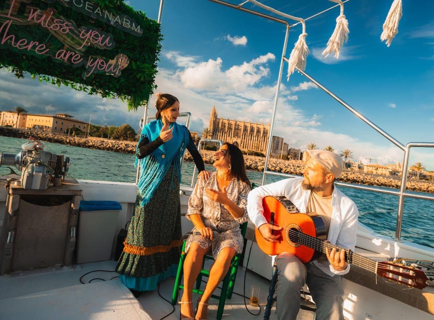 Palma : Boat Trip with Live Flamenco Show - A flamenco show with guitar, voice, and dance