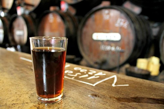 PREMIUM TAPAS TOUR: Paella, Tapas, Winery and Flamenco - Plaza del Siglo and the Sardine Espeto