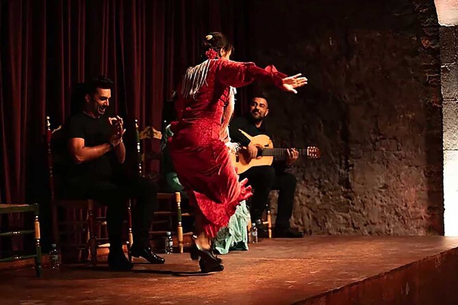 Private Tour: Tapas, Wine & Flamenco Show in Barcelona’s Old Town - Boqueria brings color, but not necessarily a long tasting session