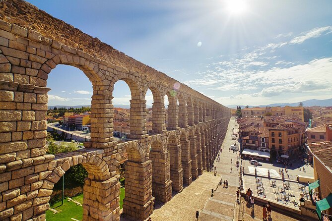 Segovia and Avila Guided Tour and Flamenco Show in Madrid - Why the audio headset matters in a group of 50