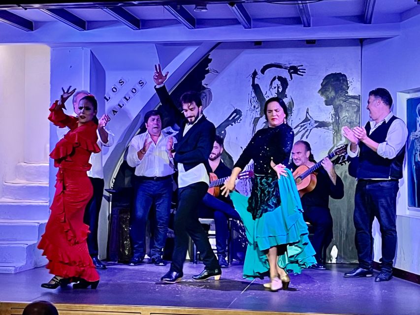 Seville: Flamenco Show at Tablao Los Gallos - Arriving at Tablao Los Gallos in Santa Cruz