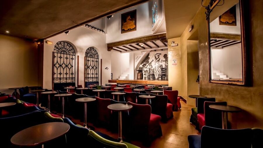 Seville: Flamenco Show at Tablao Los Gallos - What the 75-minute show feels like