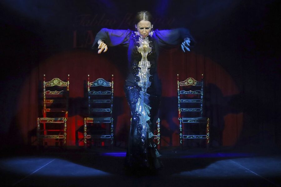 Seville: Flamenco Show Ticket at Tablao Flamenco Las Setas - The cocktail and tapas: what your ticket may include