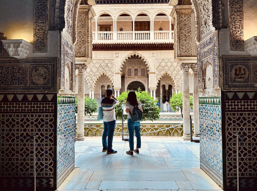 Seville FullDay Tour: Alcázar, Cathedral + Triana & Flamenco - The three-hour break is more useful than it sounds