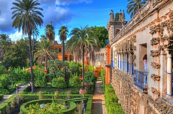 Seville Pass: Cathedral + Alcazar + Flamenco Show - La Cantaora: one hour of flamenco