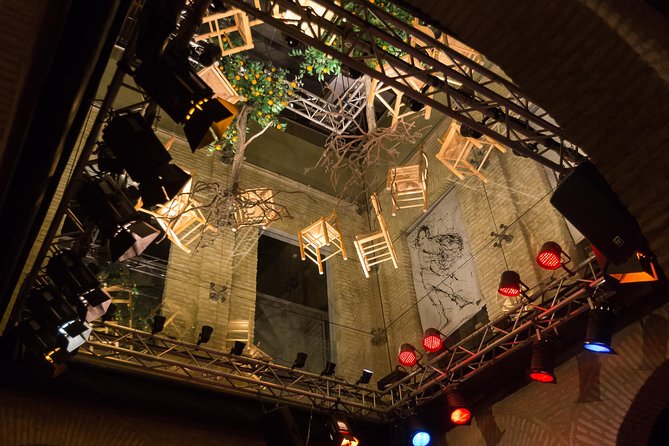 Seville: Puro Flamenco Show - Museo del Baile Flamenco - Why the small room changes the experience