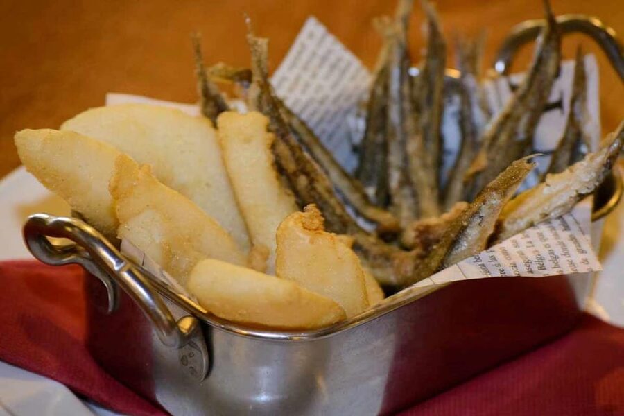 Seville: Tapas Dinner and Flamenco Show - Key points to know before booking