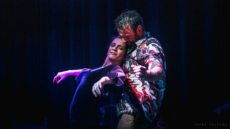 Seville: Traditional Flamenco Show in Triana - The opening guitar solo sets the mood