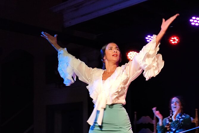 Tablao Flamenco La Guarida del Angel Jerez - Weather, timing, and cancellation rules