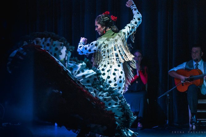 Tablao Flamenco Orillas de Triana Ticket - Why Orillas de Triana feels different from a big stage show