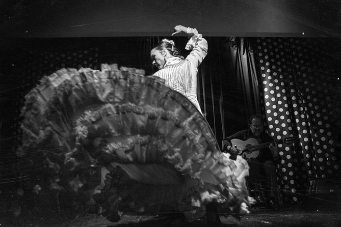 Tablao Flamenco Orillas de Triana Ticket - The artists and the idea of duende