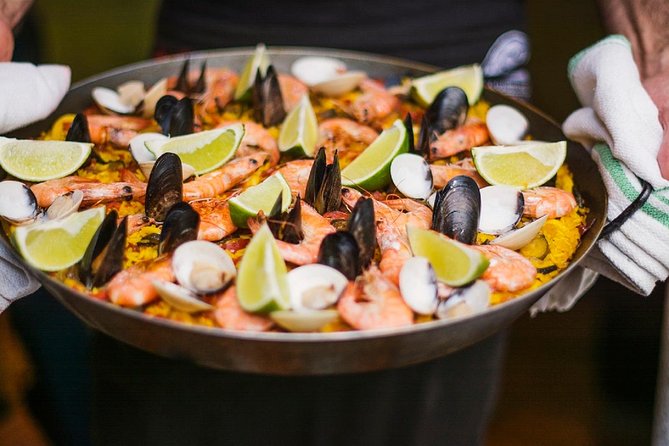 Tapas and Flamenco in Seville - Three drinks and an introduction to Andalusian wine