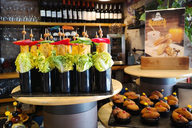 Tapas, Wine and Flamenco Private Tour in Barcelona - Traditional flamenco at Palau Dalmases