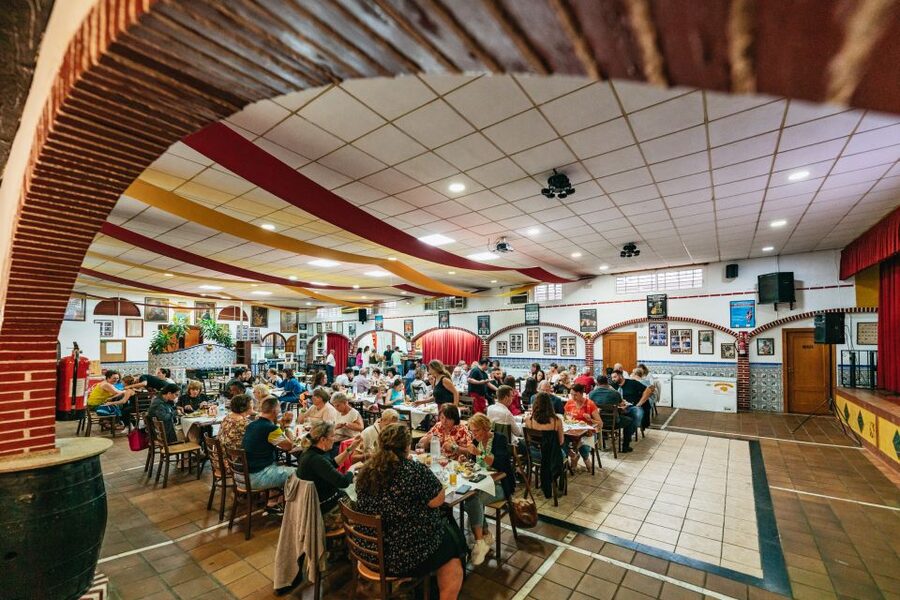 Torremolinos: Flamenco Show with Dinner and Drinks - Arriving at Barbacoa La Cañada