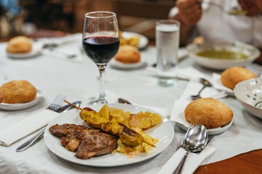 Torremolinos: Flamenco Show with Dinner and Drinks - Children’s menu and dietary requests