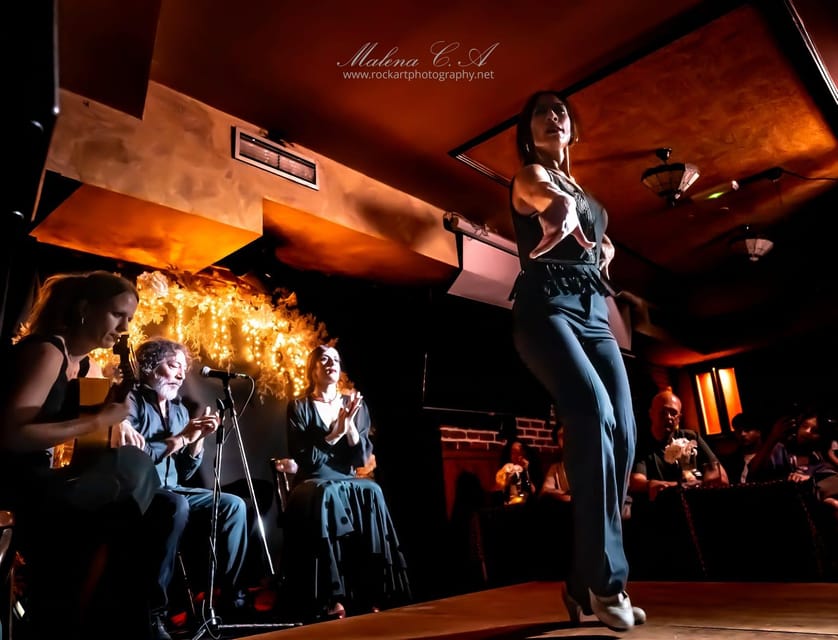 Valencia: Flamenco Show at Tablao La Reina - The guitar, voice, and dancers